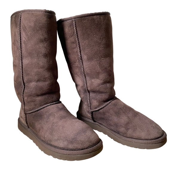 Authentic UGG Australia Classic Tall 5815 Boots - Chestnut - US 8 - Preowned - Picture 1 of 13